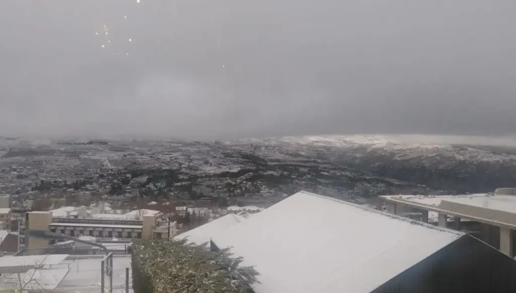 بالصور والفيديو- صباح جليدي شمالي لبنان... متى ينحسر المنخفض الجوي؟