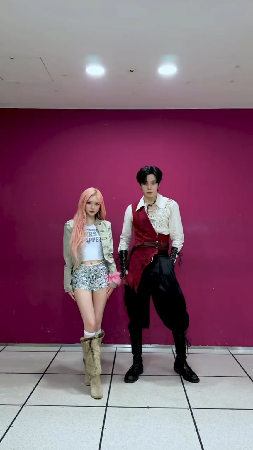 260216 تحديث IVE الرسمي على TikTok مع Gaeul - BANG BANG مع ATEEZ Yunho (تحدي BANG BANG)