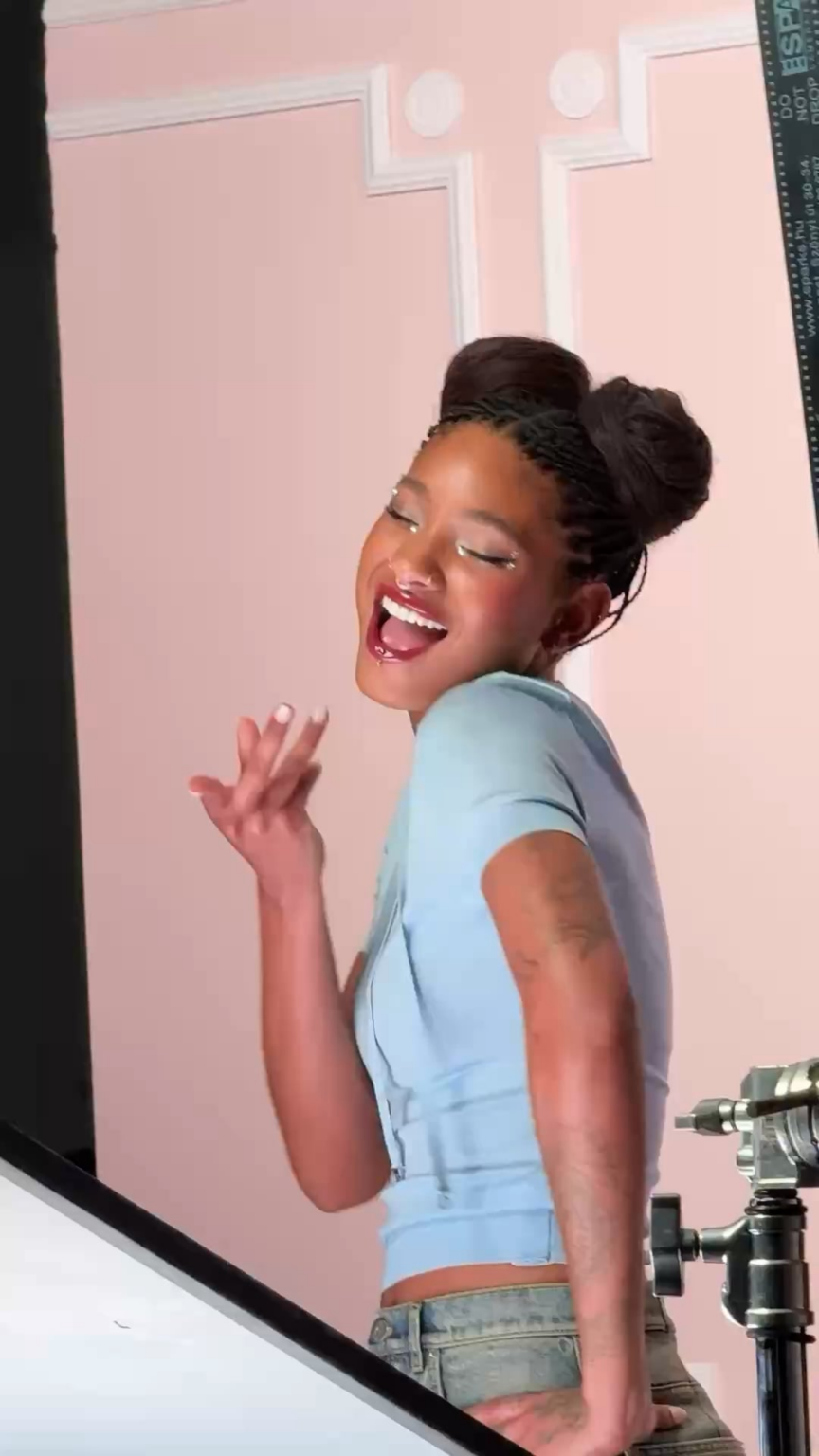 260205 جيسو مع آنيا تايلور-جوي وويلو سميث لـ DIOR Beauty | خلف الكواليس