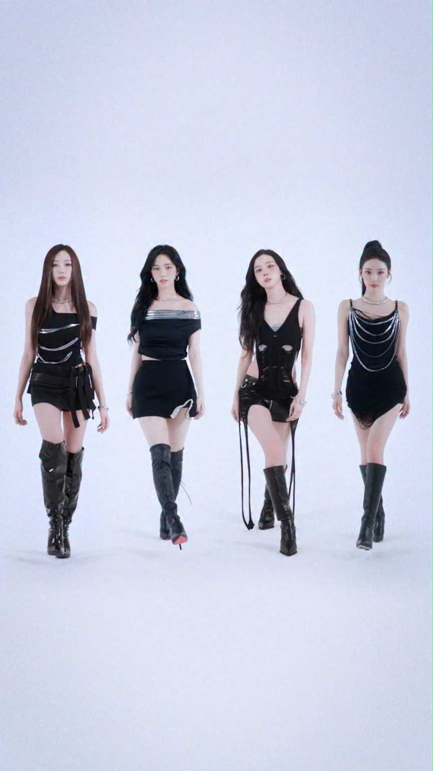 تم اختيار 260226 aespa كنموذج للصورة للعدسات اللاصقة ذات العلامة التجارية 'ØTHER (アザー)'