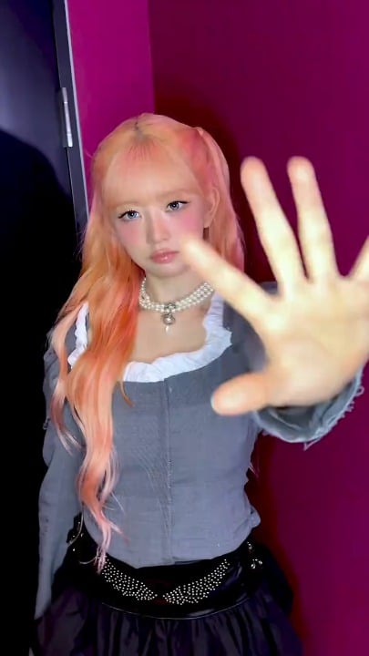 260228 تحديث التيك توك الرسمي لـ IVE مع ريه (3) - (๑•̑ ɞ •̑๑)✊🖐️