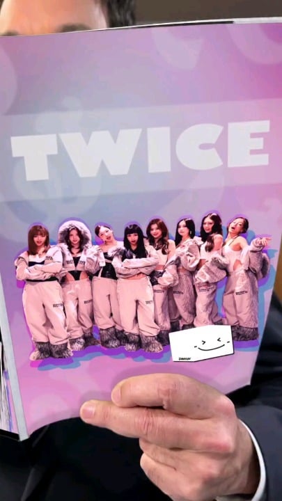260225 تحديث فالونتونايت على الانستقرام - @twicetagram يشعر بكل اهتمامكم 🥰 #FallonTonight #TWICEonFallon