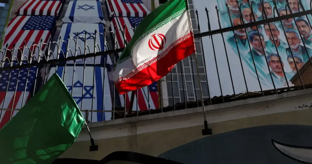 وسط تأهب عسكري.. ترمب يشيد بجدية إيران في مساعي التفاوض وسط تأهب عسكري.. ترمب يشيد بجدية إيران في مساعي التفاوض