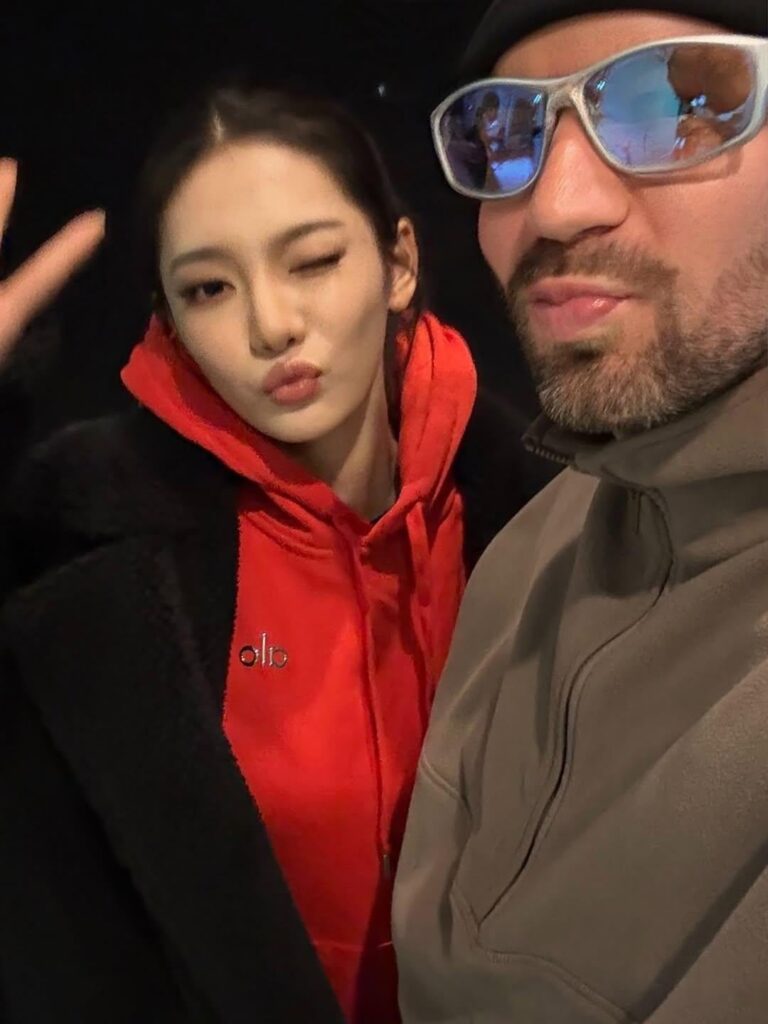 260227 تحديث بوبي ويغام على الانستغرام مع نينغ نينغ (المدير الإبداعي لـ Alo)