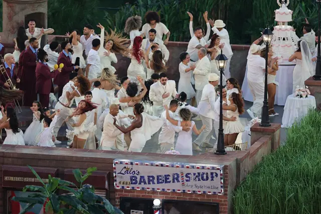 باد باني في السوبر بول