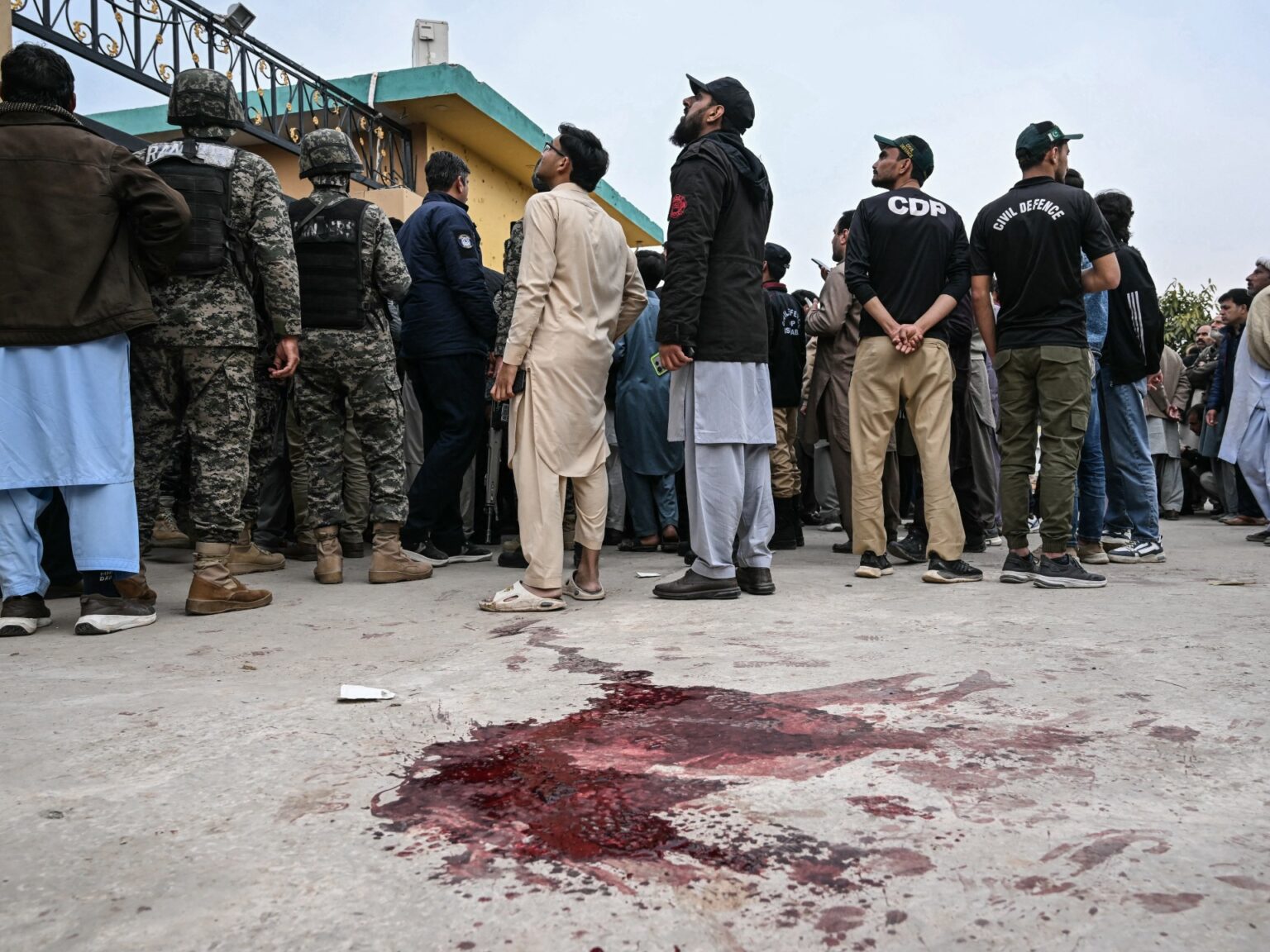 عشرات القتلى “بتفجير انتحاري” استهدف حسينية في إسلام آباد | أخبار عشرات القتلى "بتفجير انتحاري" استهدف حسينية في إسلام آباد | أخبار