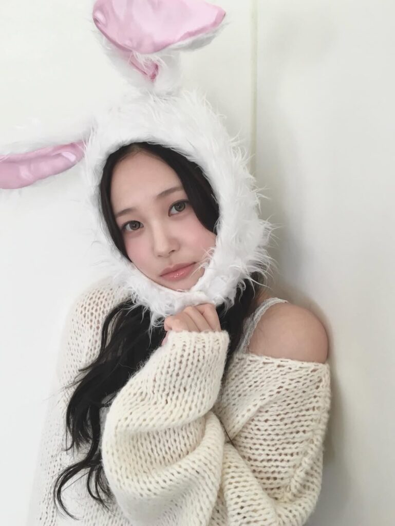 هان جيهيو (ويكلي جيهان) - أول أغنية رقمية: لقد أحببتني أولاً (الصورة المفاهيمية 3)