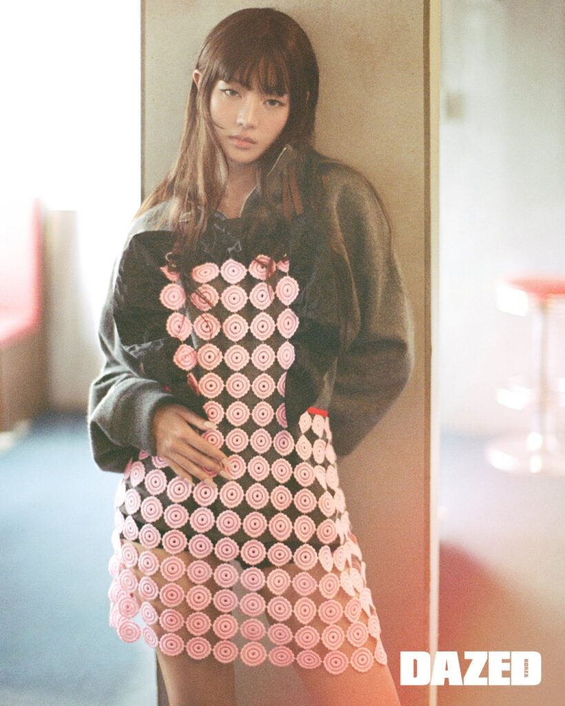 ميني في مجموعة DAZED Korea x Miu Miu لربيع وصيف 2026