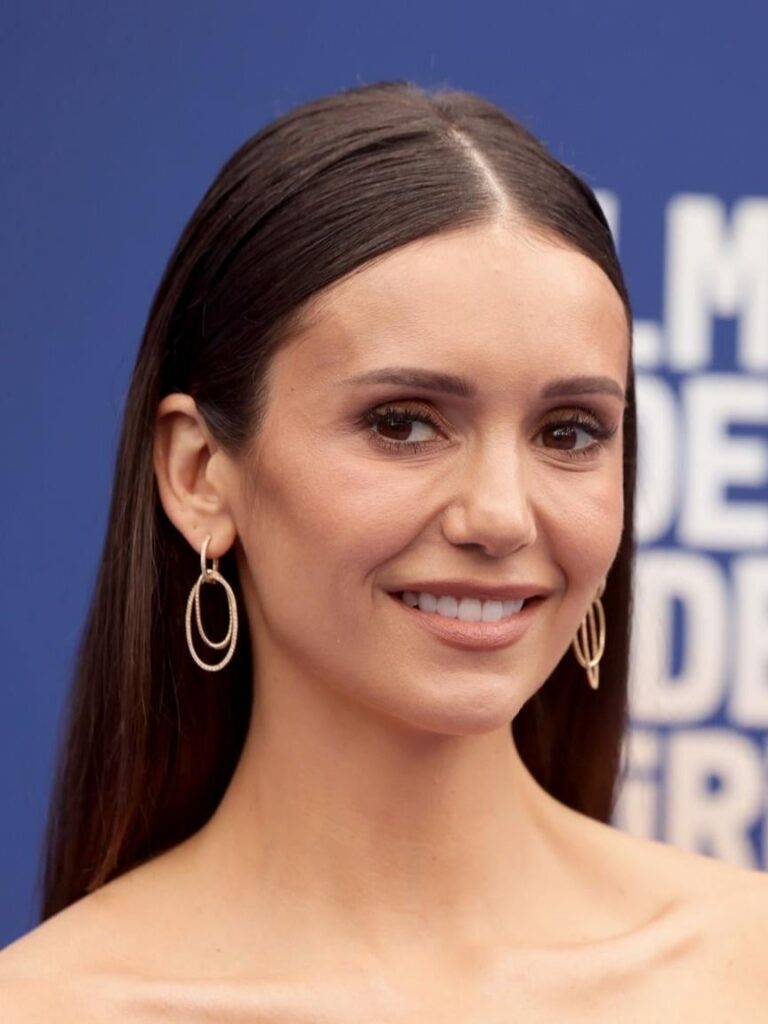 Nina Dobrev Nina Dobrev