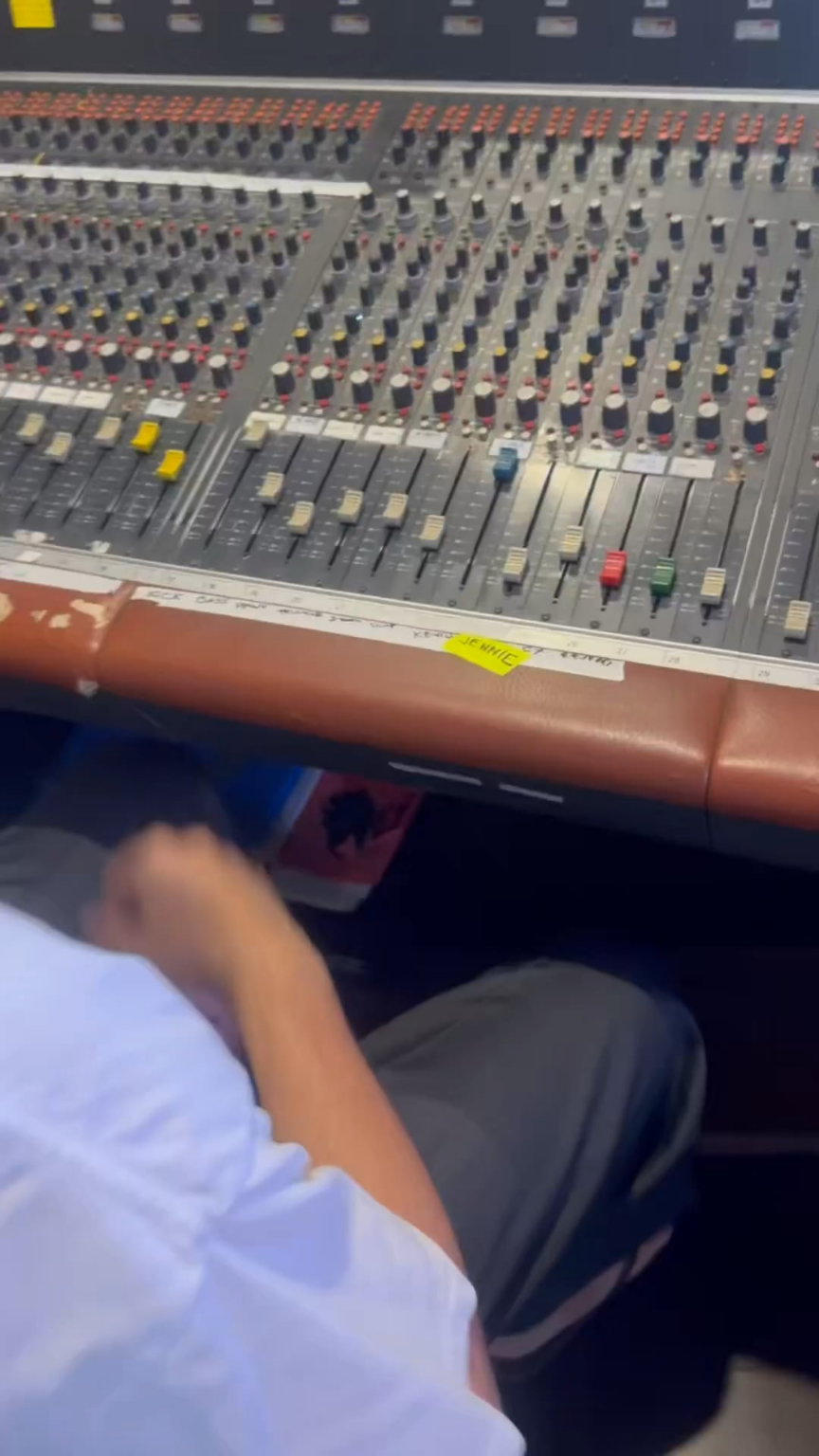 260203 ترويض إمبالا - دراكولا (جيني ريمكس) | خارج الجمعة 6 فبراير