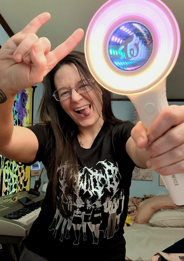 لقد أذهلتني كثيرًا في حفل TWICE الأول في 4 أيام! لقد وصلت ♾️ في الوقت المناسب !!