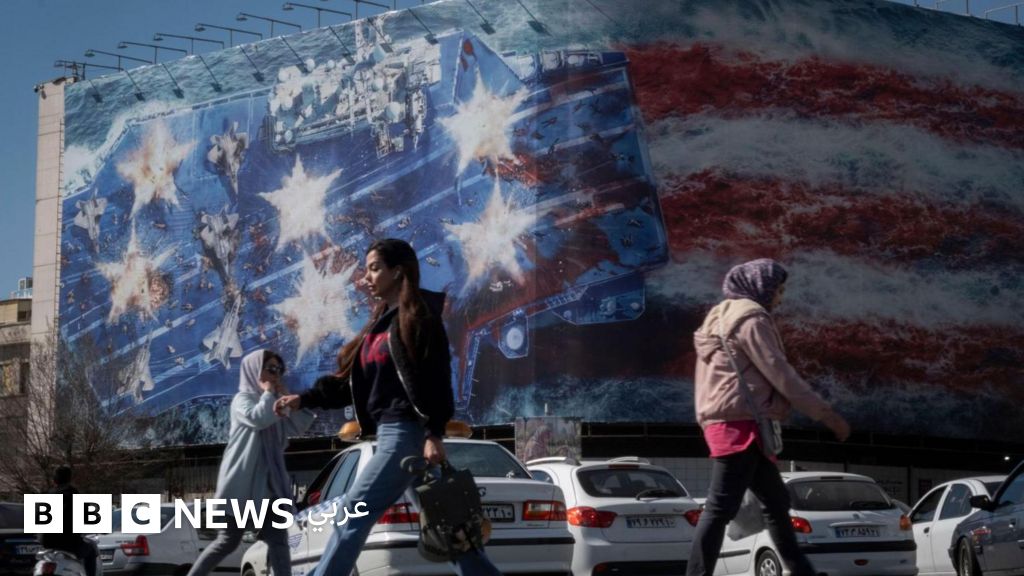 كيف تمضي الأيام داخل المجتمع الإيراني مع تزايد التكهنات بشن ضربات أمريكية؟