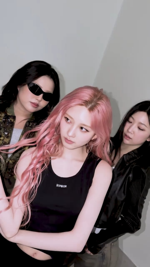 260205 تحديث TikTok الرسمي لـ IVE مع Gaeul - ʙᴀɴɢ ʙᴀɴɢ