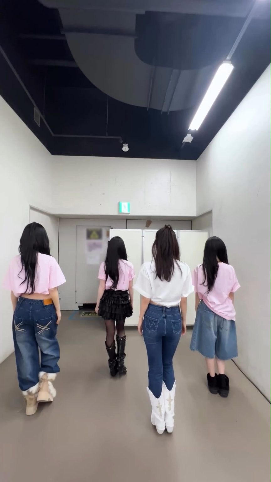 260201 تحديث Red Velvet على تيك توك مع كارينا ووينتر - Do it do it Chu~♡ (مع إيرين وسولجي)