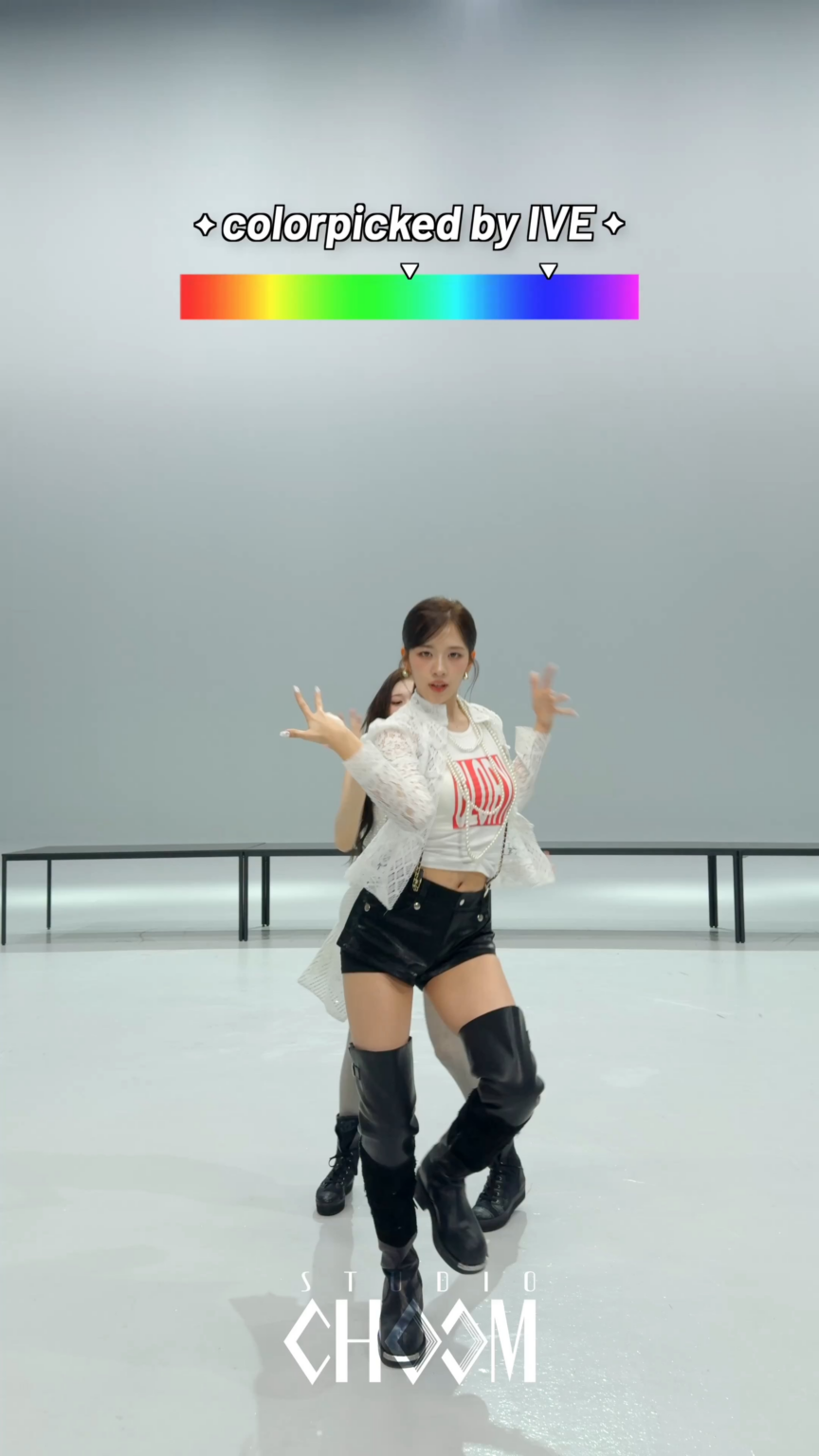 260225 Yujin & Leeseo - BLACKHOLE (رمز اللون: 💙DEEP BLUE & ORANGE🧡 | تم اختيار اللون بواسطة IVE)