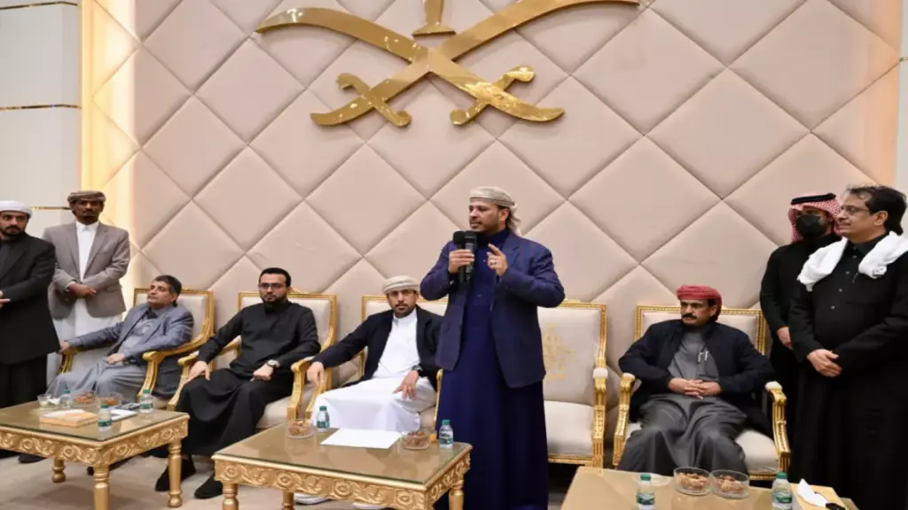 عاجل من الرياض: العليمي يكشف قرارات مصيرية لشبوة ويعلن نهاية عصر الإقصاء نهائياً! عاجل من الرياض: العليمي يكشف قرارات مصيرية لشبوة ويعلن نهاية عصر الإقصاء نهائياً!