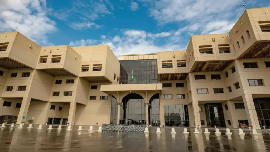 عاجل: الجامعات السعودية تقطع بدل الندرة عن آلاف الأكاديميين فبراير... والسبب صادم!