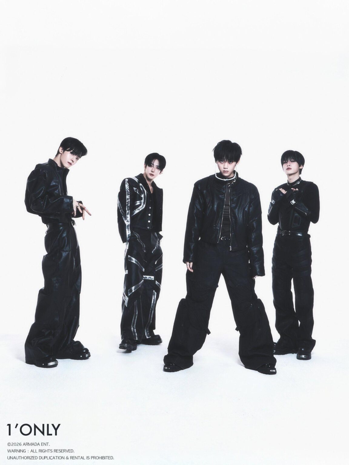 ميثاق واحد – EP الأول: 1’ONLY (صورة المفهوم – الإصدار SANE – المجموعة) ميثاق واحد - EP الأول: 1'ONLY (صورة المفهوم - الإصدار SANE - المجموعة)