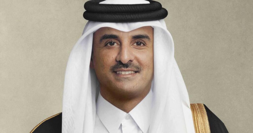 سمو الأمير يتلقى اتصالا هاتفيا من رئيس وزراء باكستان سمو الأمير يتلقى اتصالا هاتفيا من رئيس وزراء باكستان