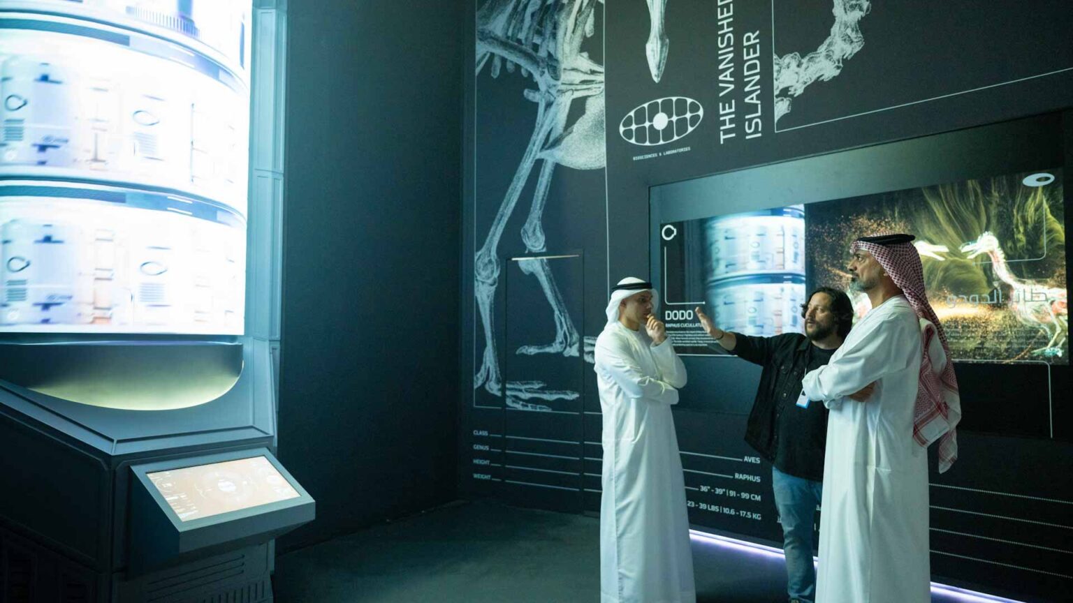 عمار بن حميد يزور مختبر الحياة والتنوع البيولوجي