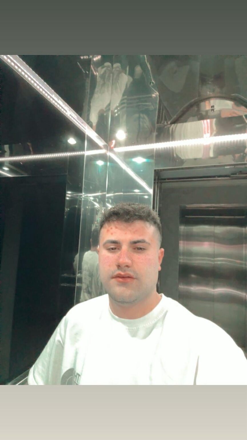 çirkin olduğumu düşünüyorum