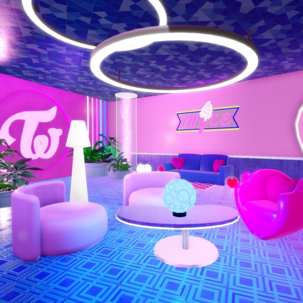 260219 تحديث تويتر JYPETWICE - يوم الجمعة الموافق 20 فبراير الساعة 7 مساءً بالتوقيت الشرقي، سيكون كل من JEONGYEON وSANA وMINA في بث مباشر داخل TWICE Arena على Roblox للقاء افتراضي وتحية مباشرة من وراء الكواليس! بالإضافة إلى ذلك، يمكنك التوجه إلى TWICE Arena Discord الرسمي للحصول على تجربة أكثر تعزيزًا.