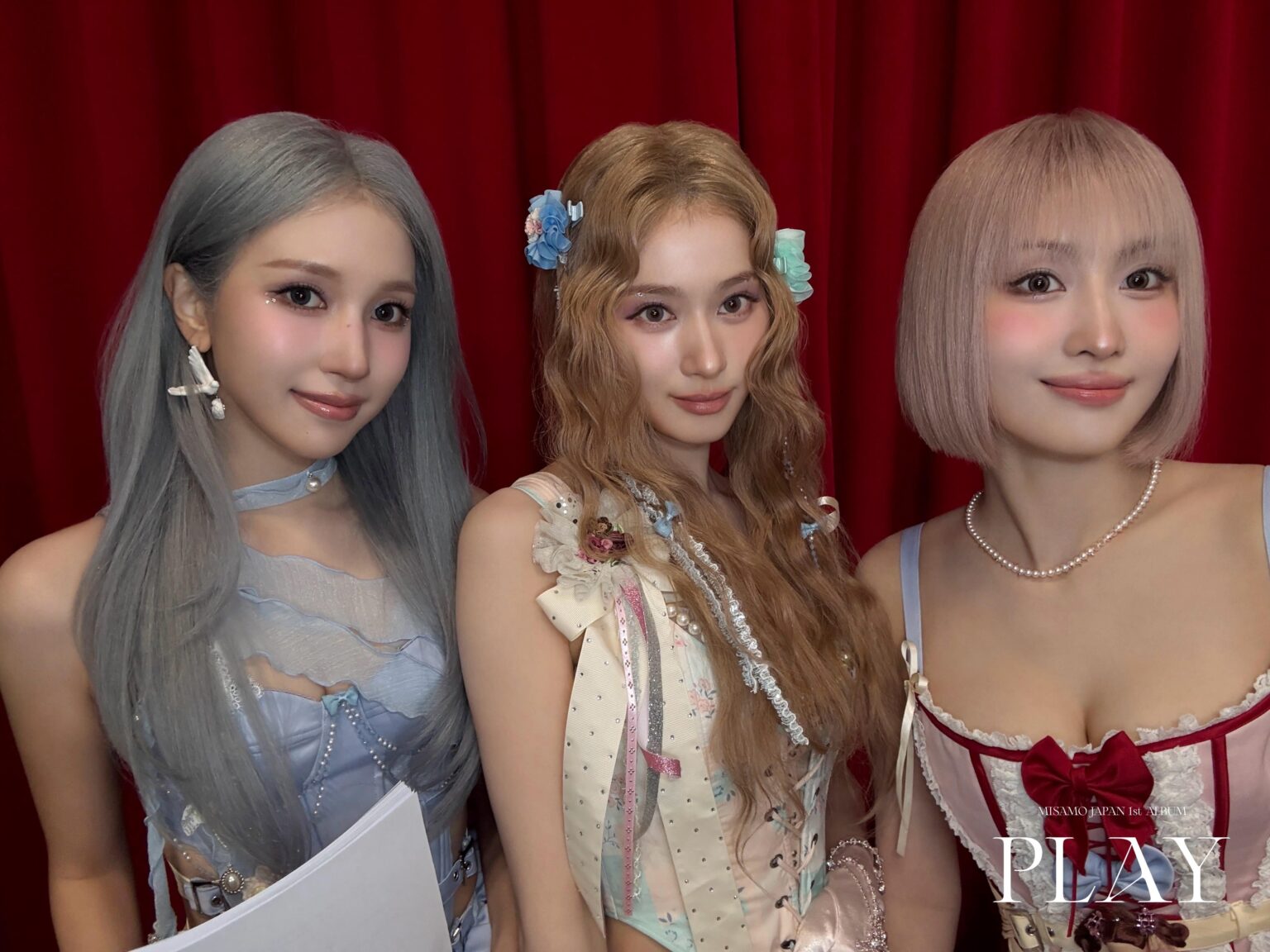 260204 تحديث تويتر اليابان - تم إصدار 『PLAY』 اليوم! دعني أنفخ قصاصات الورق ✧*｡٩(ˊᗜˋ*)و✧*｡