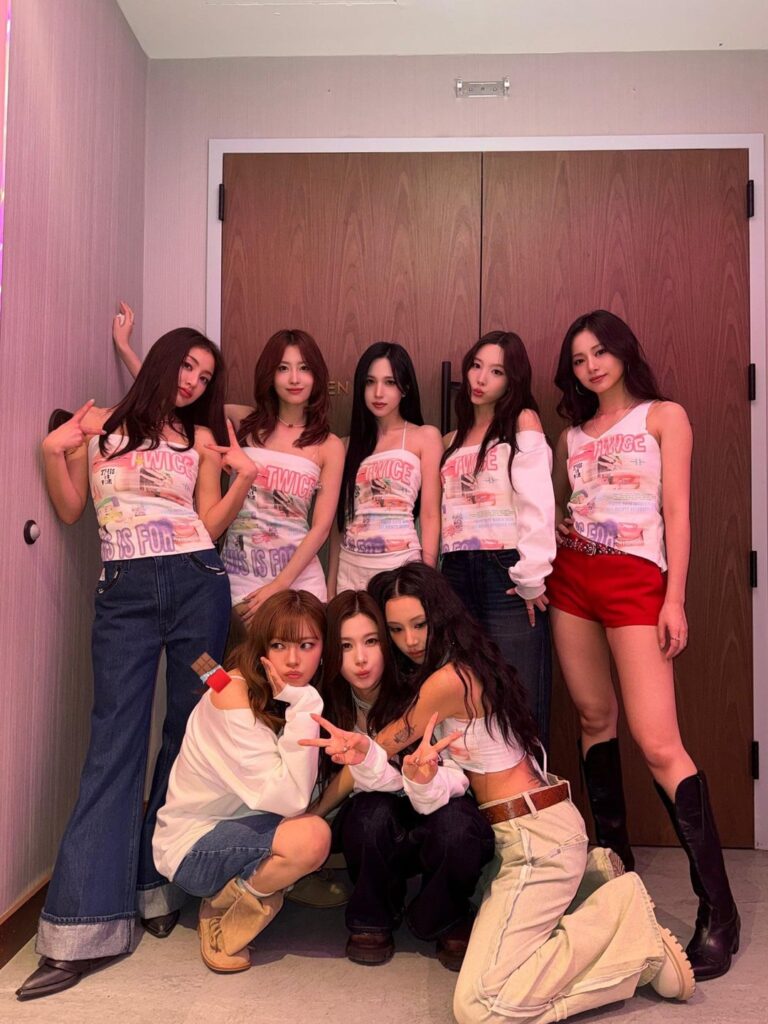 260221 تحديث تويتر - مرتين  جولة عالمية في نيويورك - اليوم الثاني اليوم الثاني في نيويورك والحب يستمر في النمو 🩷🍫