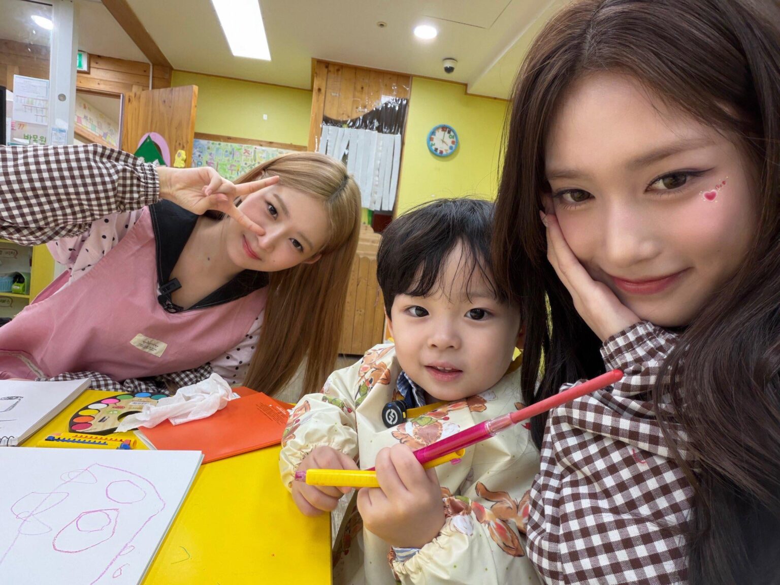 260227 تحديث تويتر الرسمي لـ IVE مع Rei & Leeseo - تم الانتهاء من Call Me Baby 💕 مع Yijin