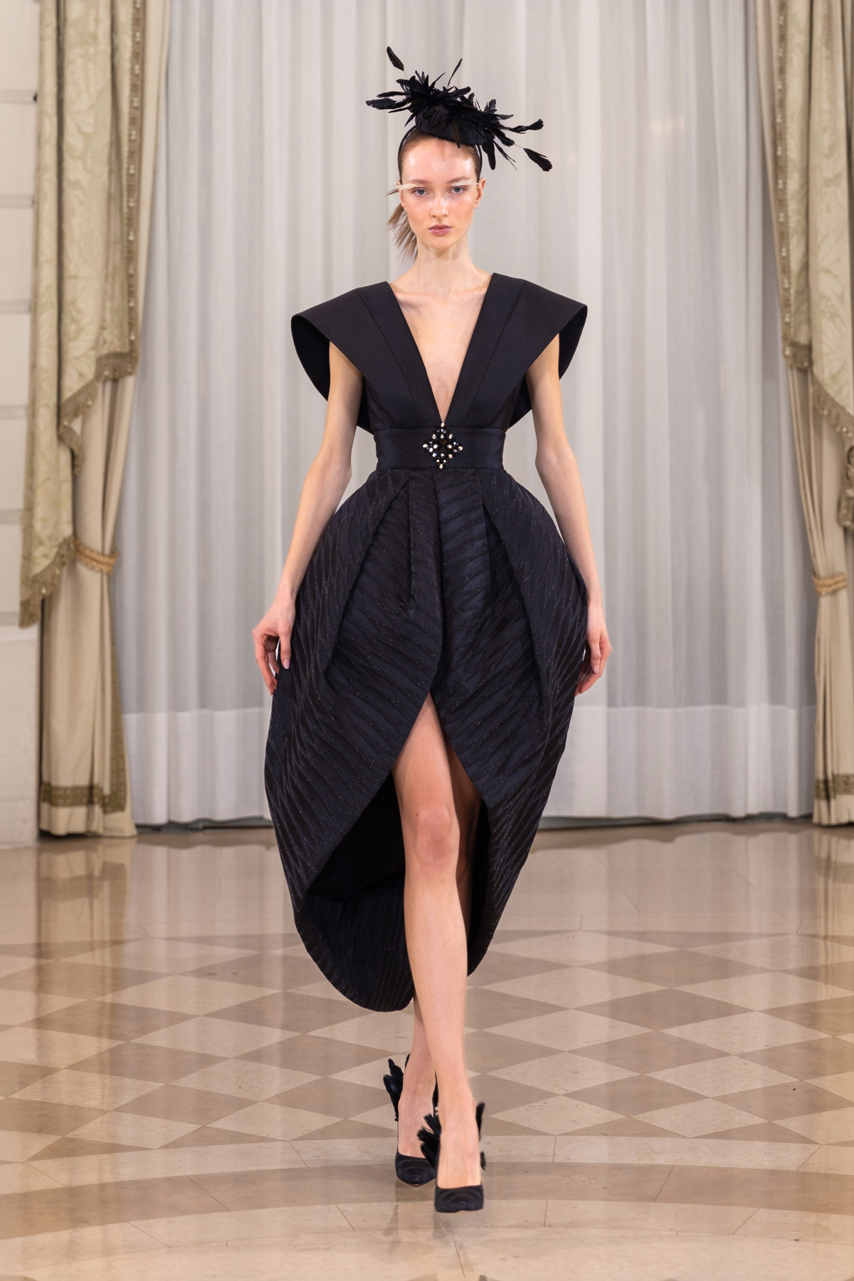 من مجموعة سعيد قبيسي Rebirth SS26 للخياطة الراقية (تصوير خاص بدارسعيد قبيسي)