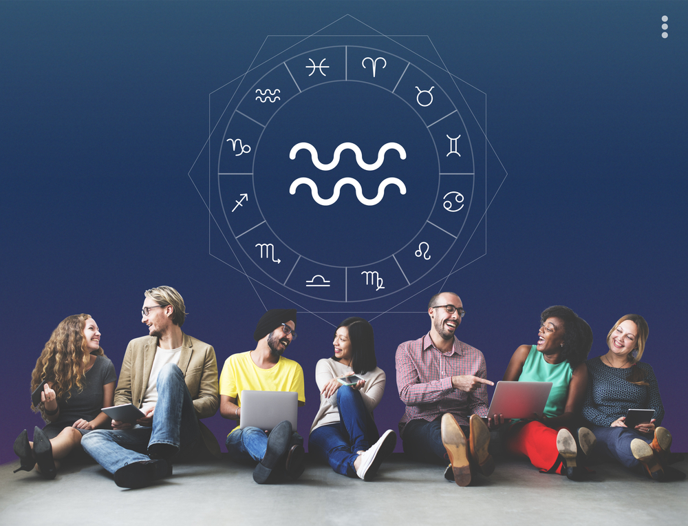 أصدقاء الدلو في فبراير