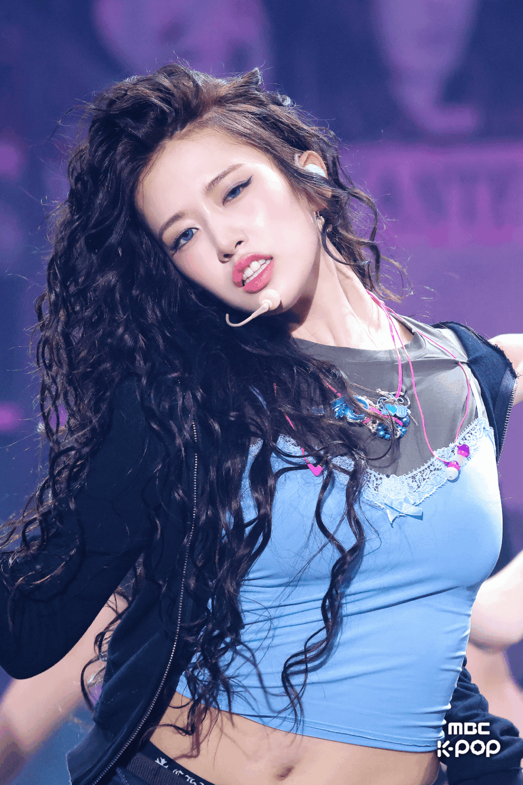 260220 إيف - بانغ بانغ @ 260214 عرض! Music Core (MBC في الموقع خلف الصور)