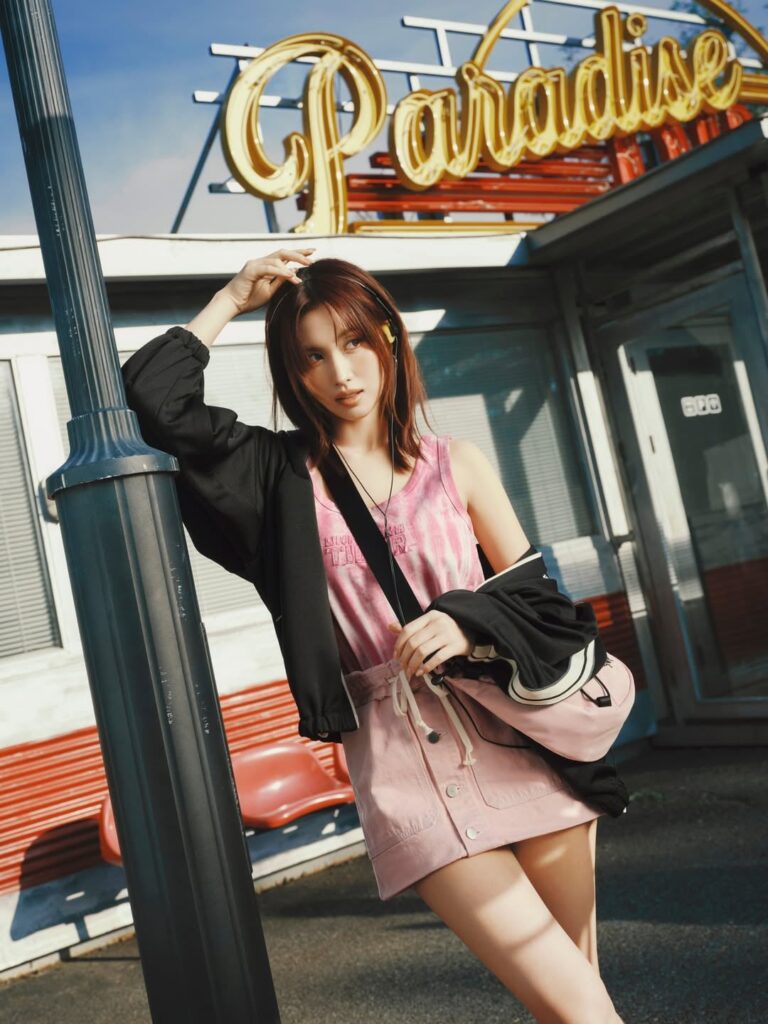 260202 تحديث انستجرام Onitsuka Tiger Korea - مجموعة MOMO التي ترتدي DENIVITA. تم إطلاق حملة DENIVITA مع سفير العلامة التجارية Momo.