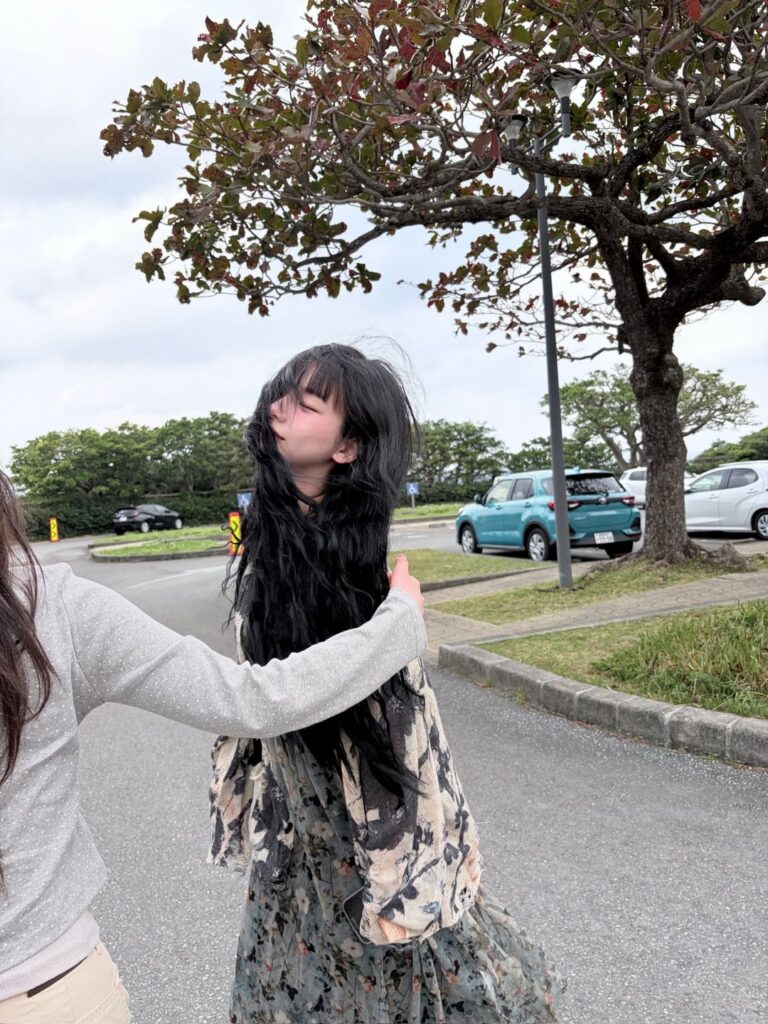 260218 تحديث كارينا على الانستقرام مع ITZY Ryujin و Han Sua 4