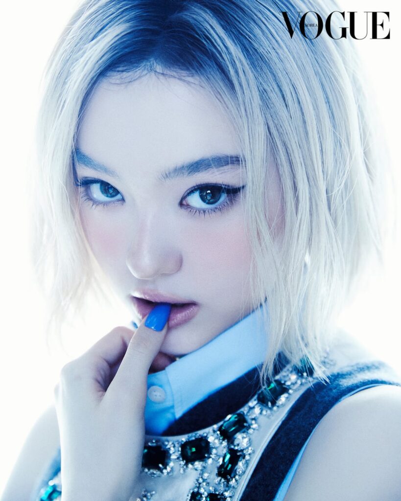 MEOVV Ella - Vogue Korea x Miu Miu (إصدار مارس 2026 المصور)