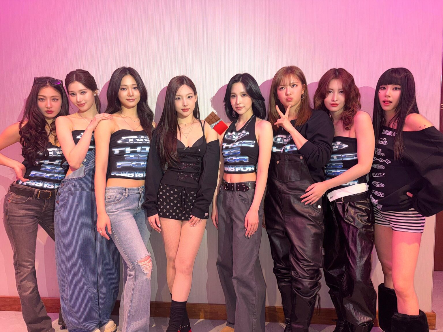 260219 تحديث تويتر - توايس  جولة عالمية في نيويورك - اليوم الأول. انطلاقة نيويورك بهذه الطريقة🔥🔥🍫