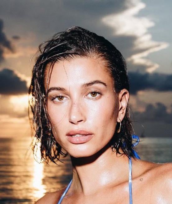 Hailey Bieber