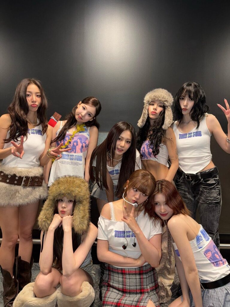 260215 تحديث تويتر - مرتين  جولة عالمية في واشنطن العاصمة - اليوم الثاني في العاصمة مرة واحدة، شكرًا لكم على إحاطتنا بالكثير من الحب في هاتين الليلتين 🫶🏻🍫