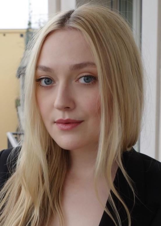 Dakota Fanning Dakota Fanning