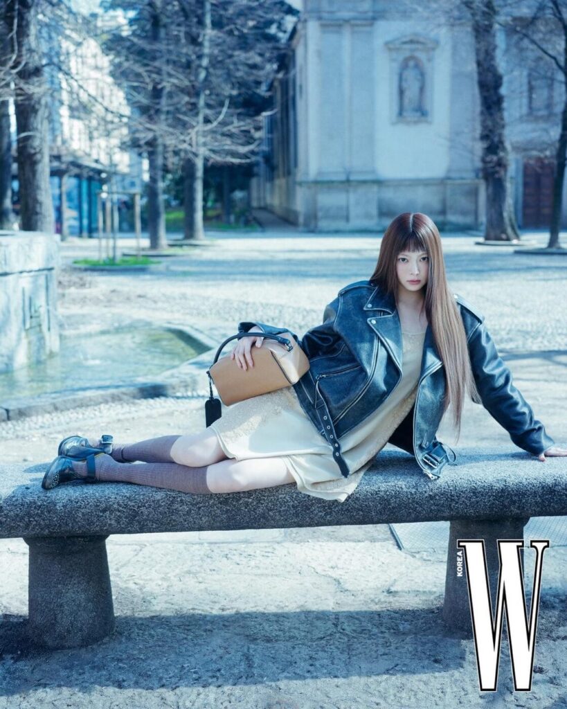 LE SSERAFIM Eunchae - W Korea x Onitsuka Tiger (معاينة مصورة للإصدار الرقمي لشهر مارس 2026)