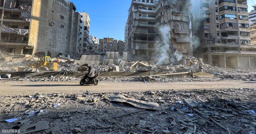 إسرائيل تقصف ضاحية بيروت مجددا.. وسلام يحذر من كارثة إنسانية