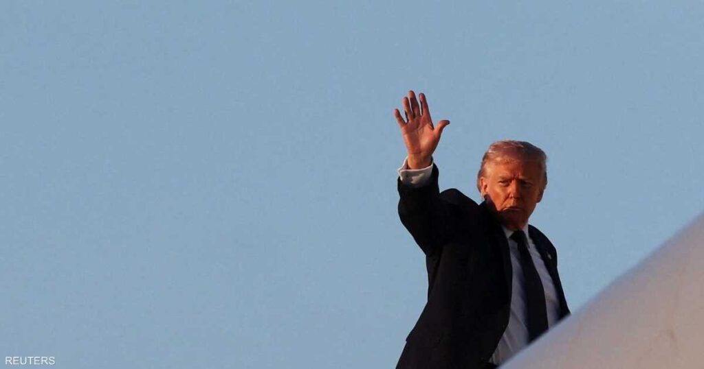 تقرير: مستشارو ترامب يحثونه "سرا" على الخروج من حرب إيران