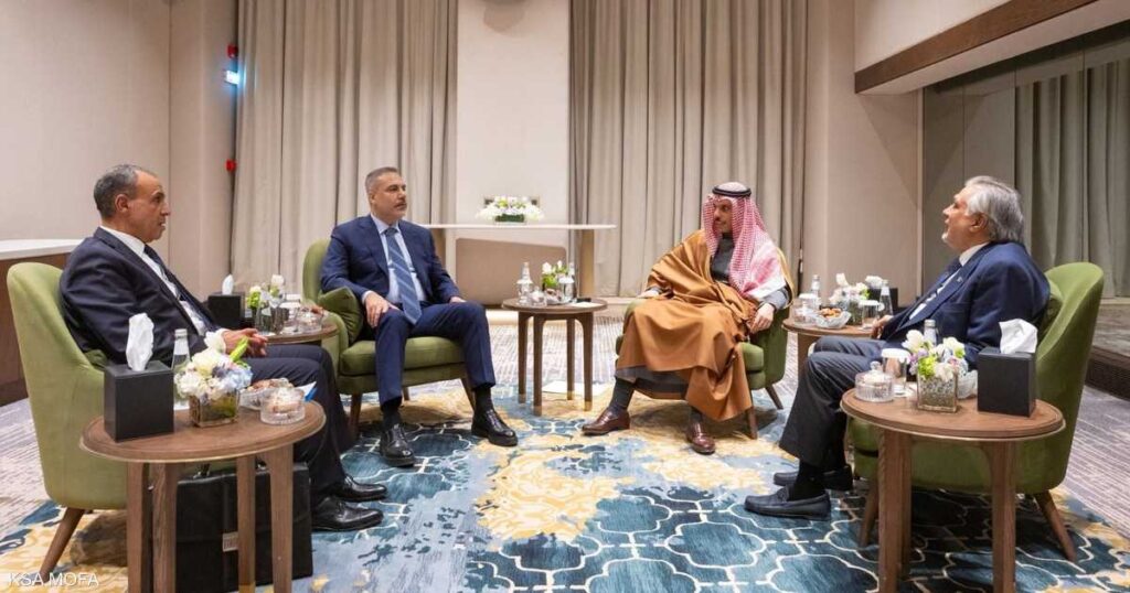 اجتماع الرياض و"قناة مصر".. تفاصيل محاولات وقف حرب إيران