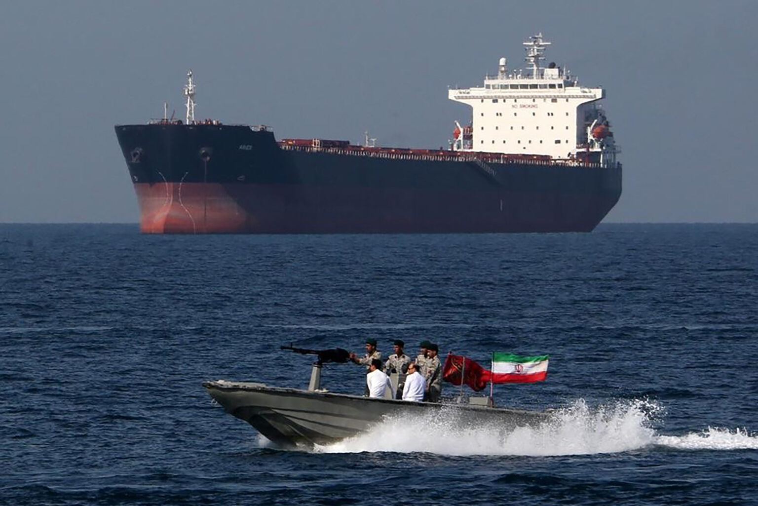 مصدر عسكري إيراني: جبهة باب المندب خيار مطروح للرد على أي هجوم للعدو | أخبار