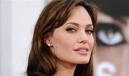 الموت-يُؤلم-أنجلينا-جولي:-أيامه-الأخيرة-كانت-هادئة-ومليئة-بالسلام