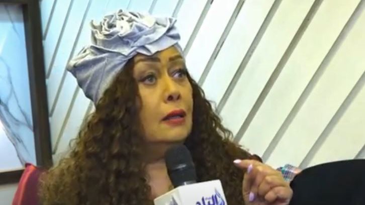 كنت لازم أخلع الحجاب من أجل عيالي