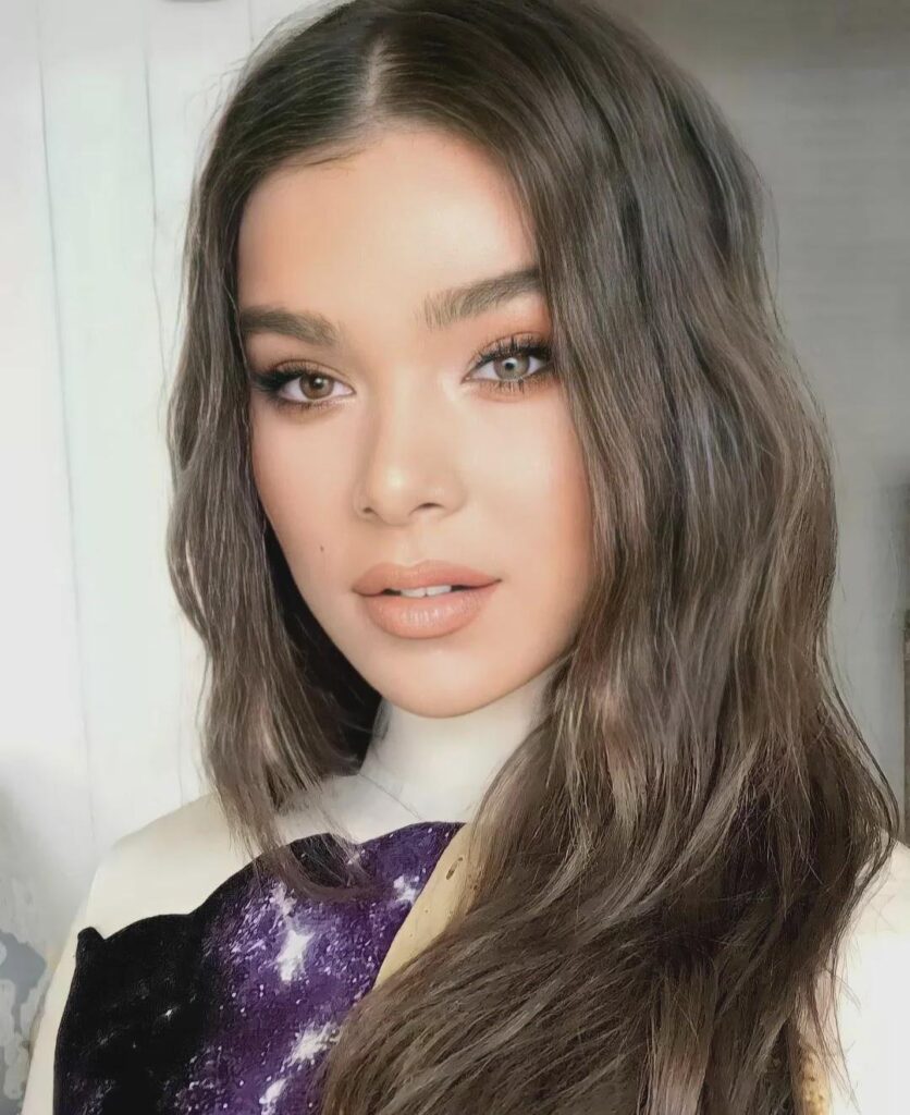 Hailee Steinfeld Hailee Steinfeld
