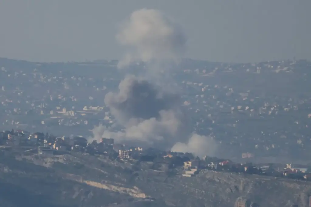 ضربات على غرب ووسط إيران... والصراع يمتد إلى لبنان (تغطية حية)