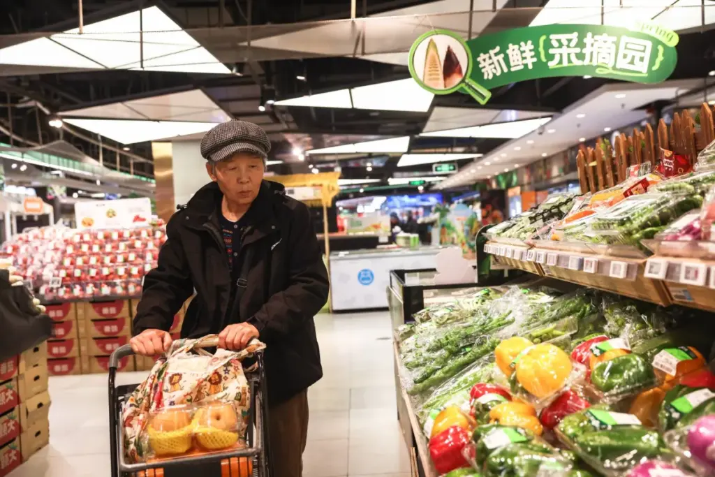 «رائحة كبار السن» حقيقة علمية... فما سرّها؟