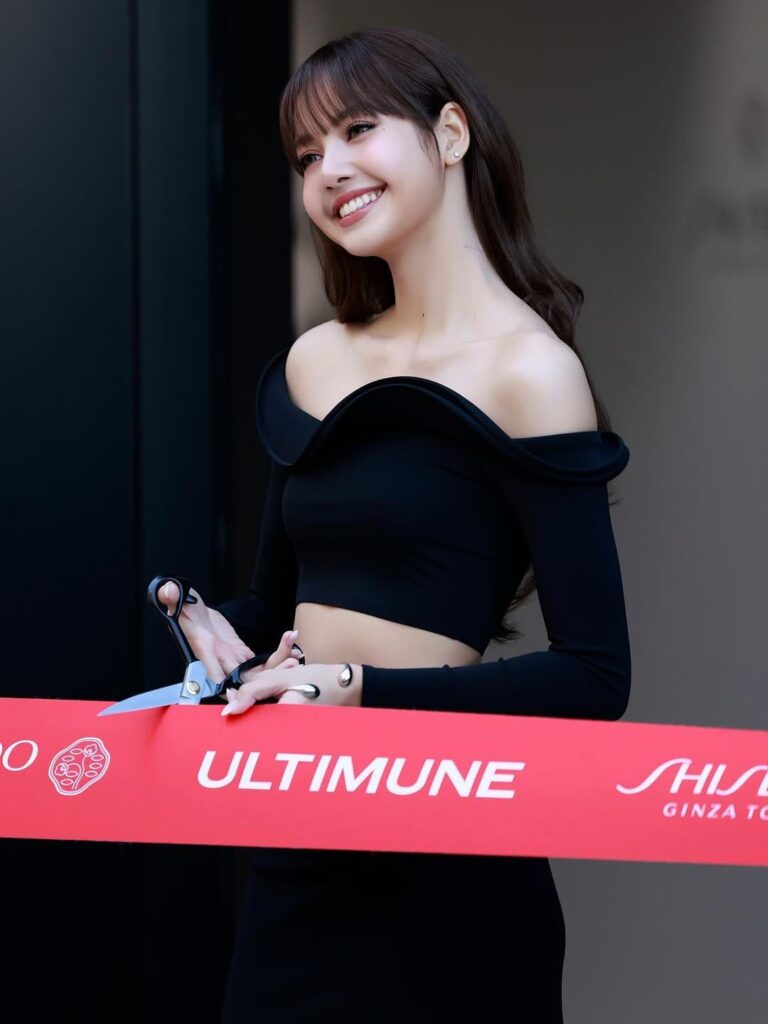 260306 تحديث IG weareloud مع ليسا